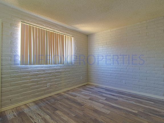 3rd image of 2472 E Warwick Vis #2472