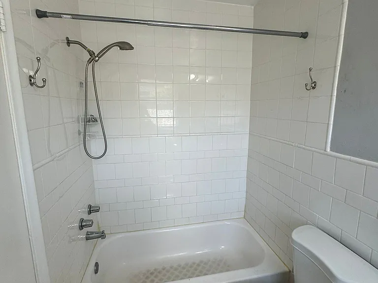Madison Street Apts LLC — Photo 9