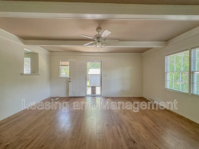 1709 Mulmar St — Photo 3