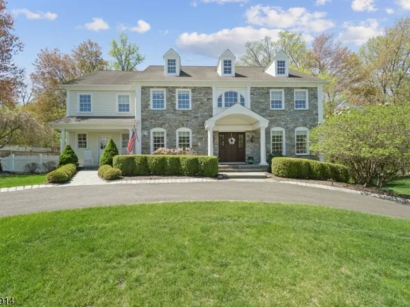 27 Howard St, Wyckoff Twp., NJ 07481