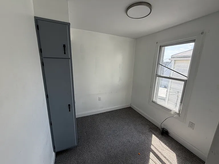1332 Green St — Photo 7
