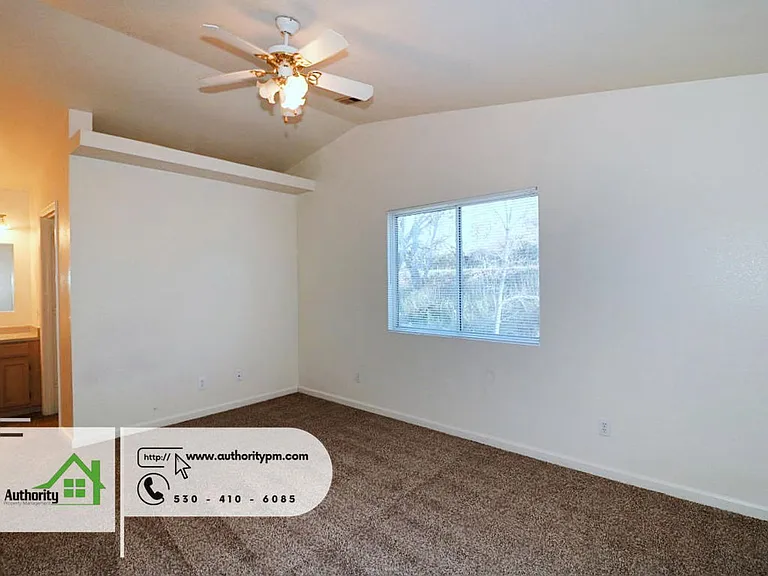 1549 Bruce Dr #B — Photo 18