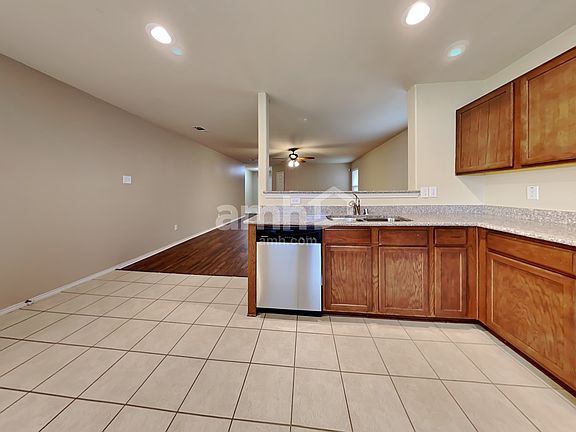 5th image of 10305 Fossil Valley Dr