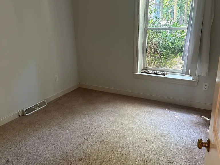 12904 Church Ct — Photo 7