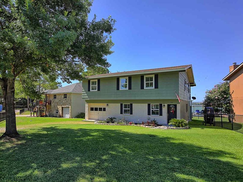 1st image of 700 Clear Cove Dr