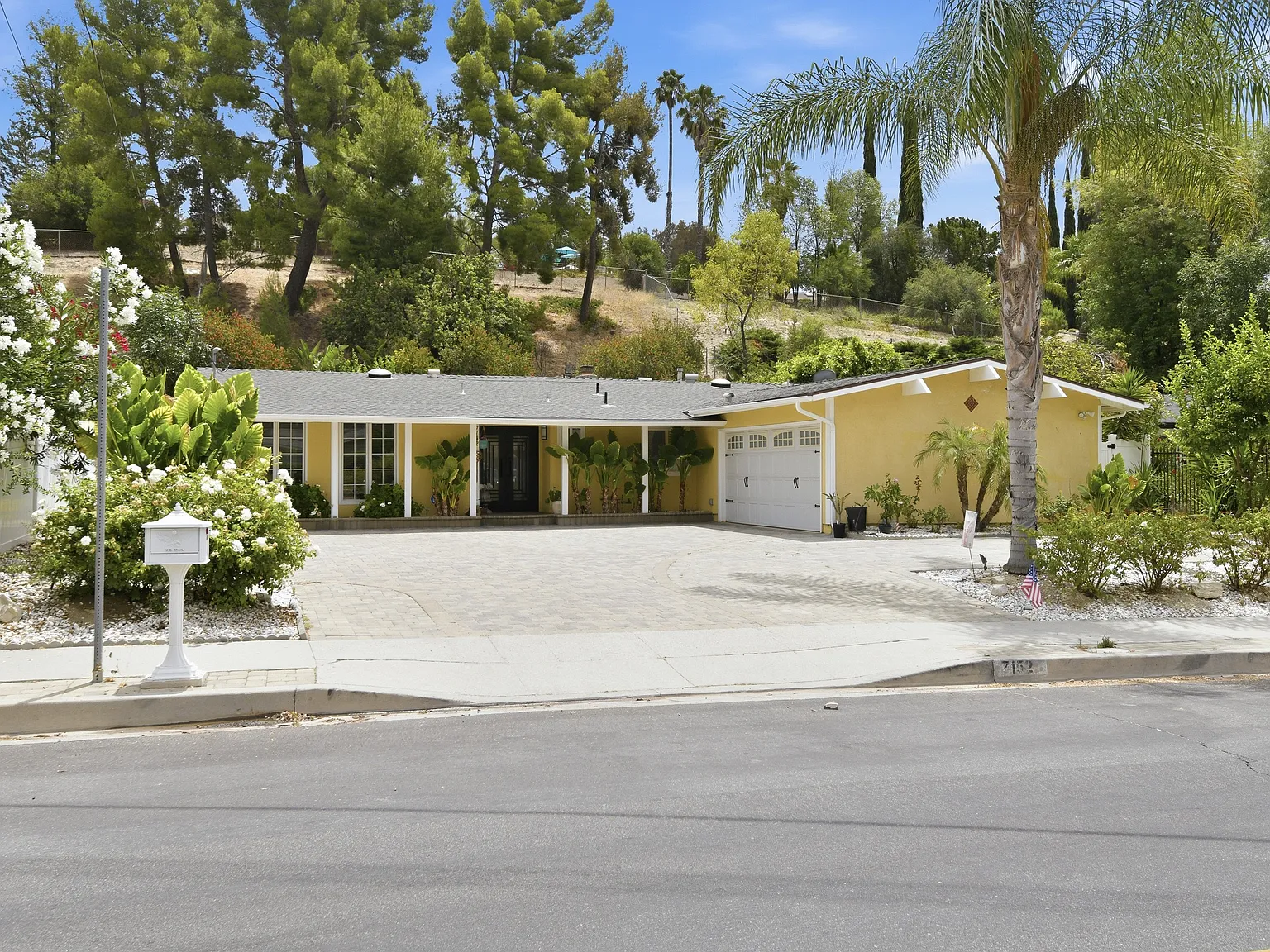 7152 Pomelo Dr — Photo 1
