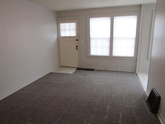 5th image of 225 Baker St