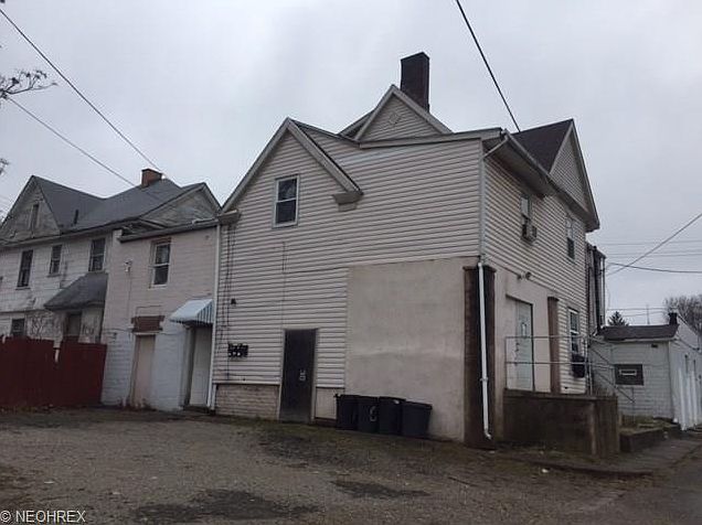 2nd image of 824 12th St NW