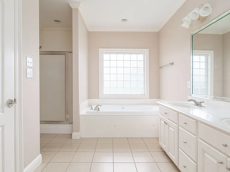 6102 Coty Dr — Photo 11