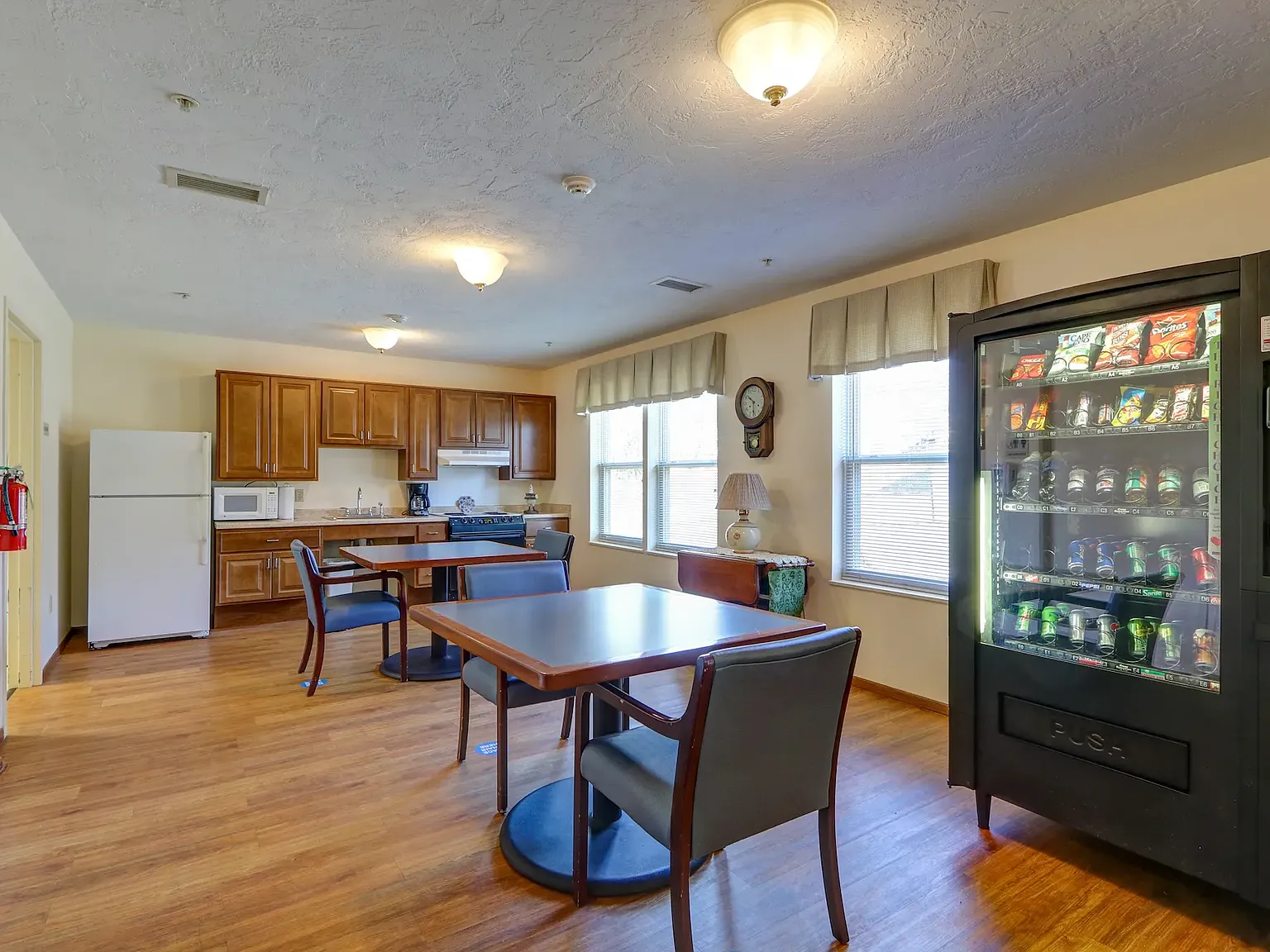 Green Diamond Place Apartments — Photo 4
