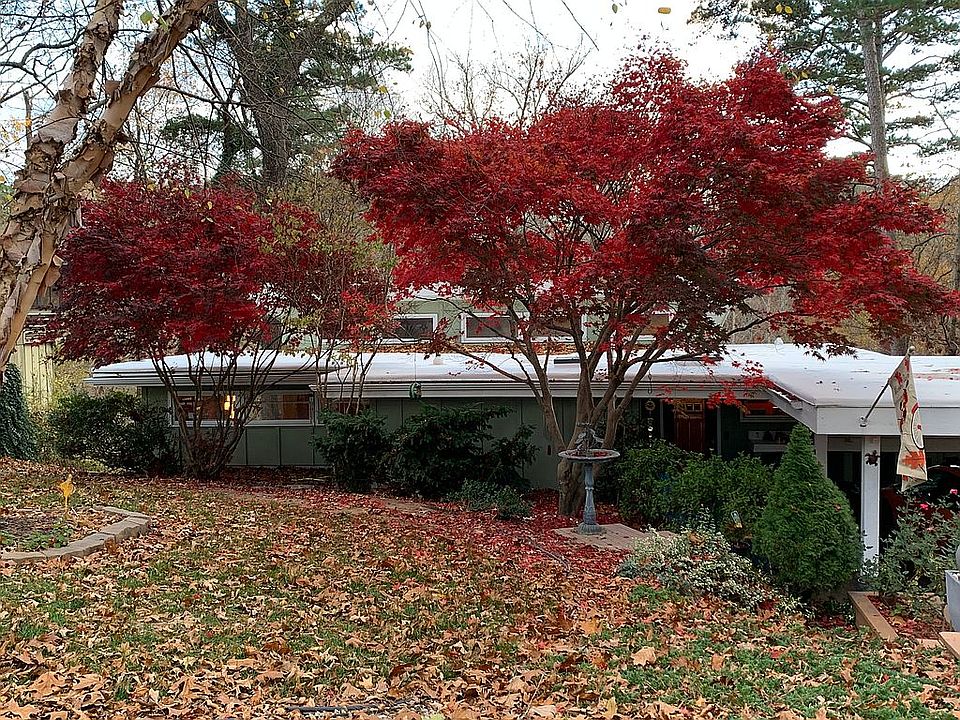 1st image of 7 Oxford Ln