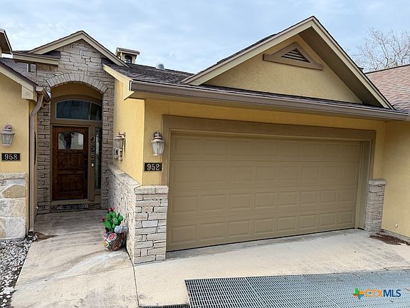 5th image of 952 Parkview Dr