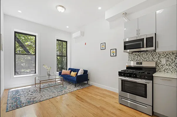 Rented by DSY PROPERTIES LLC | media 2