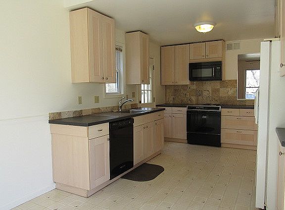 4th image of 10803 Forest Edge Ct