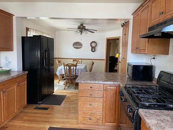5th image of 1527 Warwick Ave