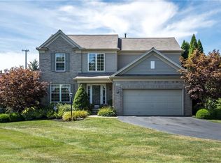 154 Chadwick Ct, Chagrin Falls, OH 44023