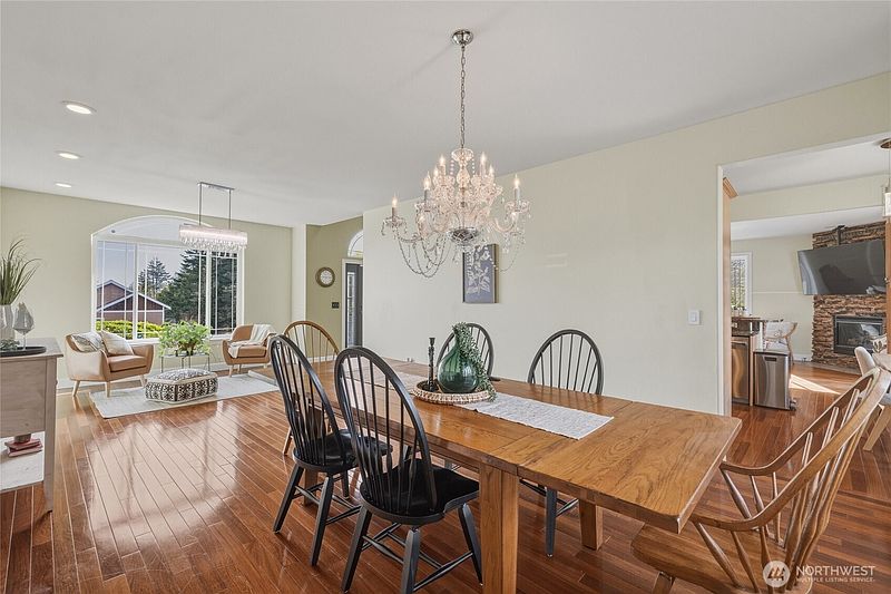 5th image of 2598 Lakeridge Drive