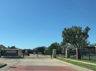 1906 Park Manor Ct, Euless, TX 76039