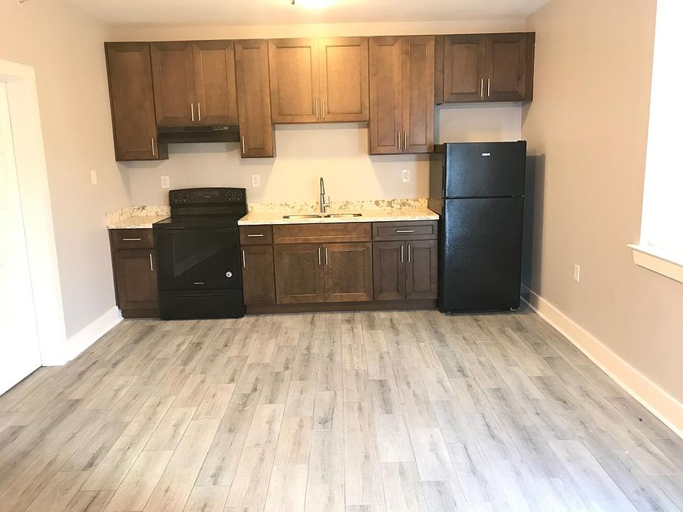 Living Room/Kitchen