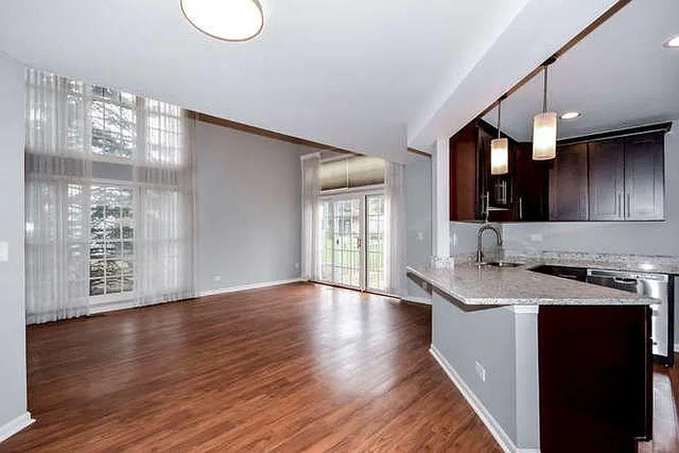 2 bed, 2.5 bath, 1450 sqft, $2,600 — Photo 4
