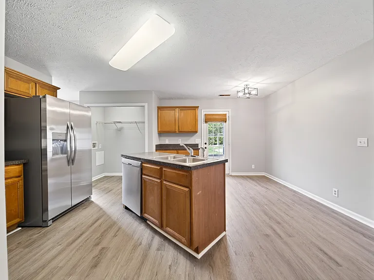 998 Tom Hailey Blvd — Photo 11