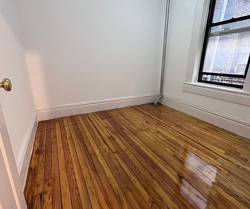 2nd image of 124 Sherman Ave APT 3