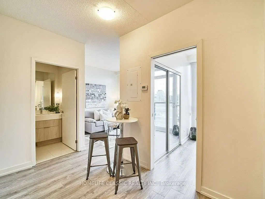1 bed, $2,100 — Photo 3