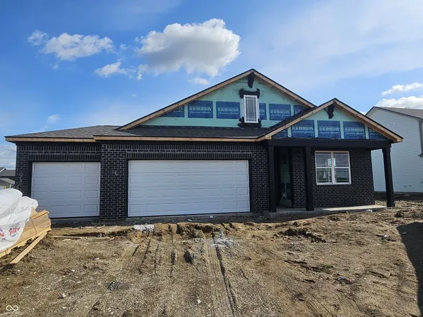 6025 Madera Dr, Whitestown, IN 46075