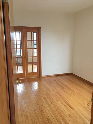 Rented by Warren T Real Estate Corp. | media 19