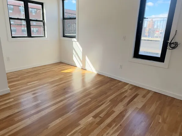 32 Radde Place image 25 of 27