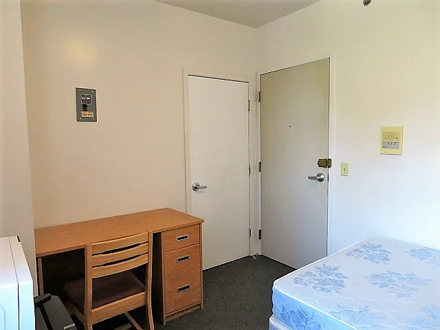 222 S Aurora St — Photo 8