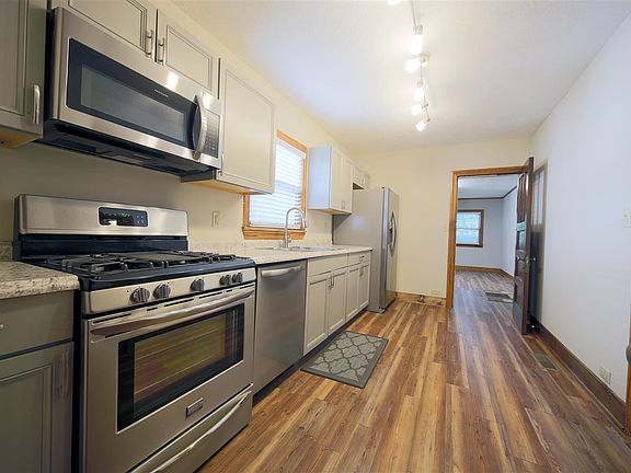 5th image of 317 Arlington Ave