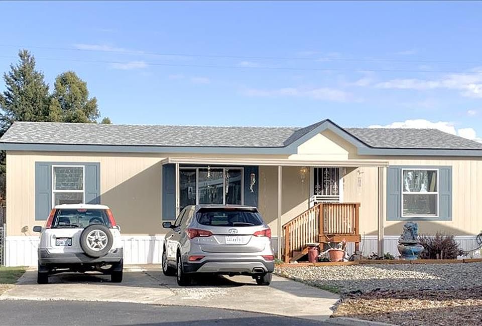 1st image of 2015 6th Ave Spc 119