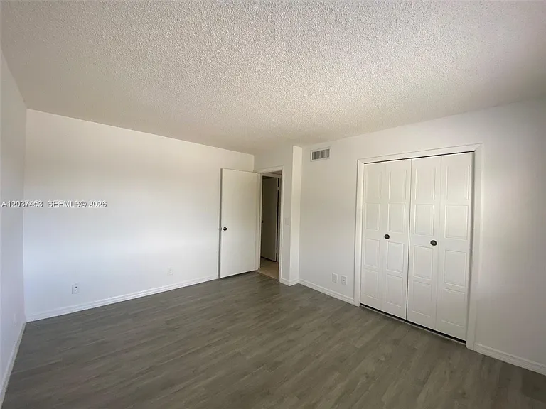 369 Lakeview Dr #204 — Photo 12
