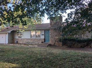 2112 S Prairie Ln, Springfield, MO 65804