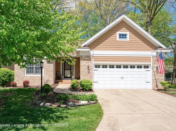 3536 Oakmont Dr, Lansing, MI 48911