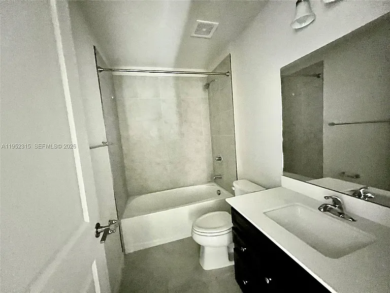 1045 NW 4th Ter #1045 — Photo 5