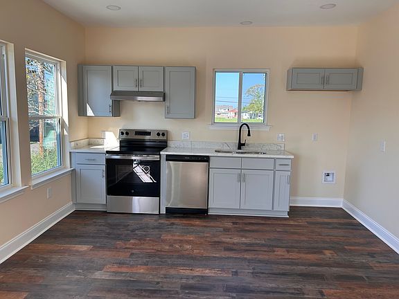 2nd image of 6415 N Robertson St
