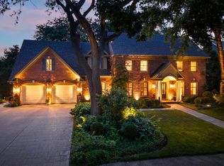 6S230 New Hope Rd, Naperville, IL 60540