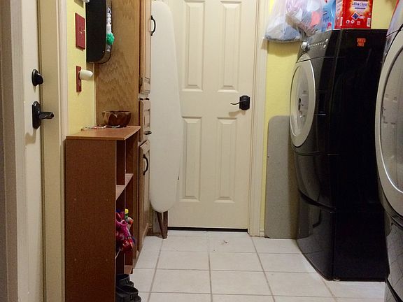 Mud Room/Laundry