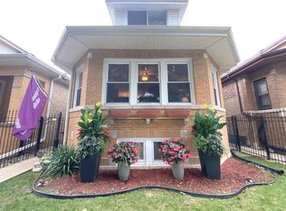 2824 N Mango Ave, Chicago, IL 60634