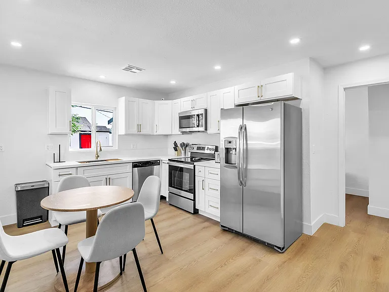Kitchen 1