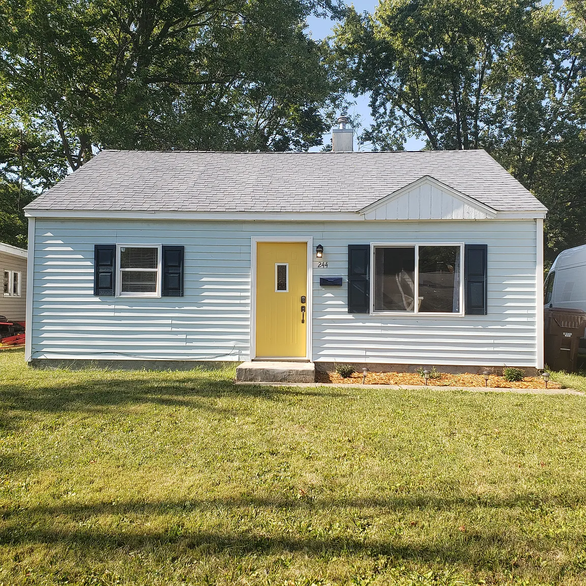 244 Arcadia Dr photo 1