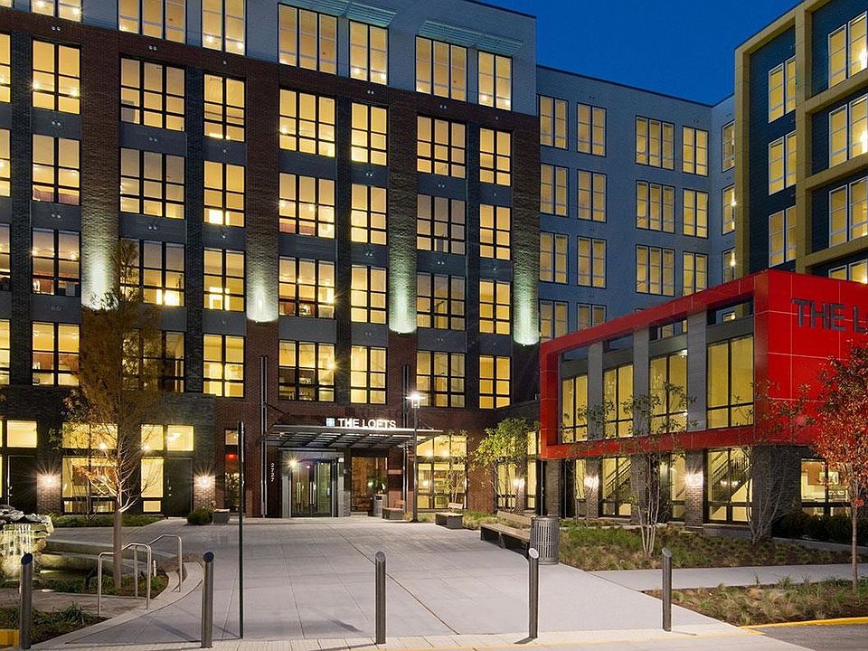 Night view from the front