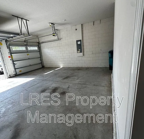 9220 Sea Pine Ave — Photo 45