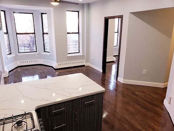 5th image of 950 Bergen St APT 6