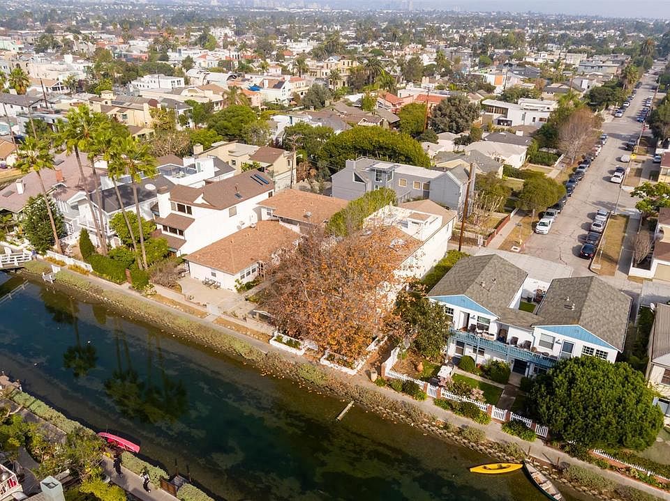 1st image of 2620 Grand Canal