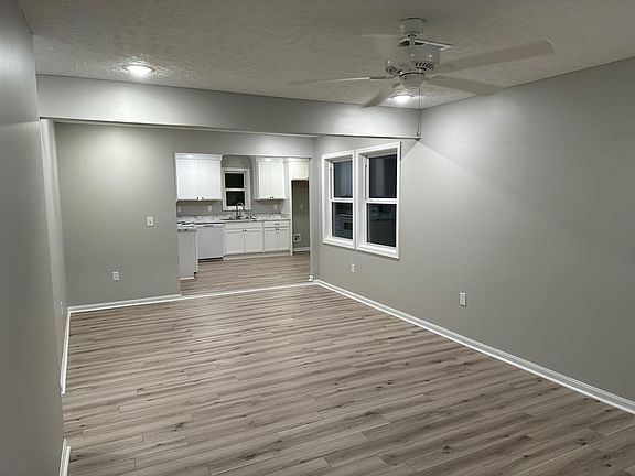 2nd image of 304 Lindbergh Blvd
