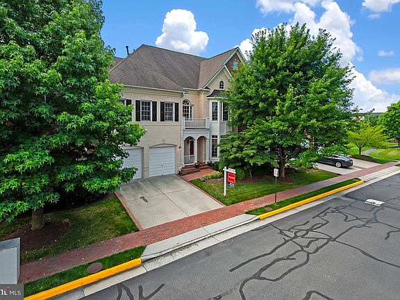 2nd image of 12711 Lady Somerset Ln