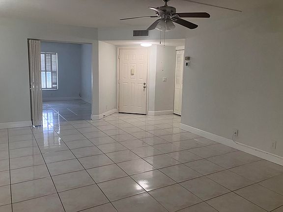 5th image of 3323 Perimeter Dr #1616